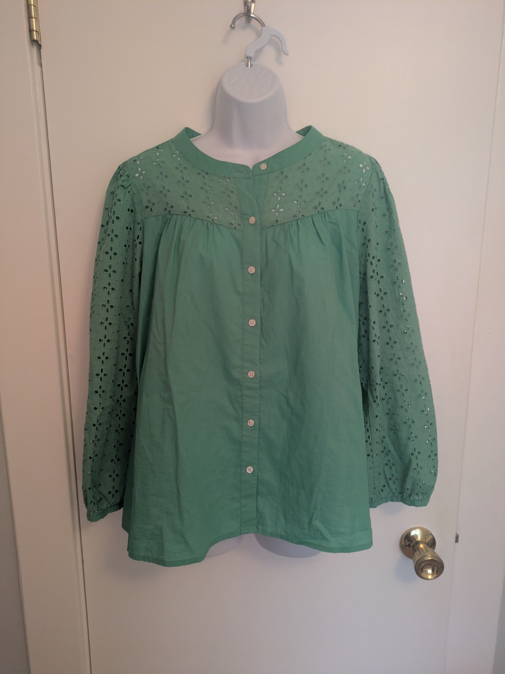 JCrew Women’s Mint Green Eyelet Button-Front Blouse Size Large Boho Feminine